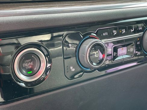 Used 2024 Chevrolet Silverado 1500 LT image 18