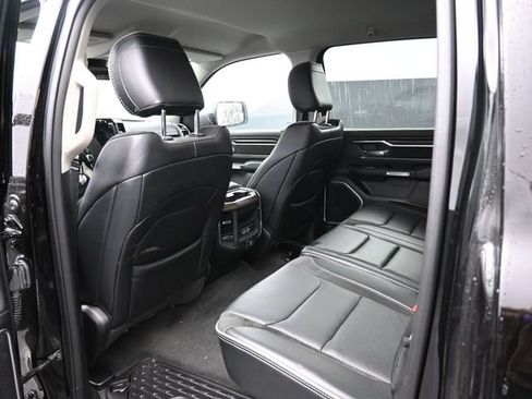 Used 2022 RAM 1500 Laramie AWD/4WD image 12