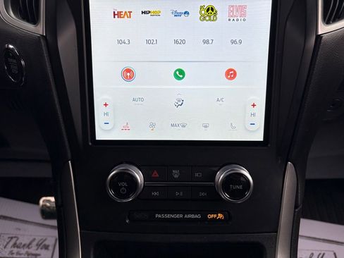 Used 2022 Ford Edge ST-Line image 33