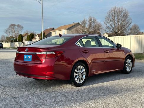 Used 2014 Lexus ES 300h w/ Luxury Package w/Bamboo Trim FWD image 7