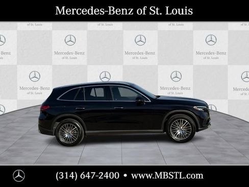 Used 2026 Mercedes-Benz GLC 300 GLC 300 image 2
