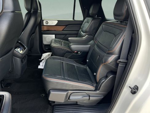 Certified 2024 Lincoln Navigator L Black Label AWD/4WD image 25