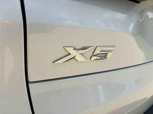 Used 2021 BMW X5 xDrive40i w/ Premium Package 3 AWD/4WD image 38