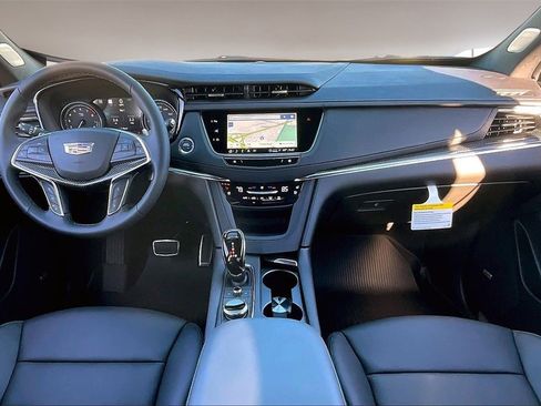 New 2026 Cadillac XT5 Sportv w/ LPO, Floor Liner Package image 5