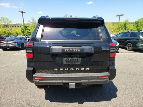 Used 2025 Toyota 4Runner TRD Off-Road Premium AWD/4WD image 6