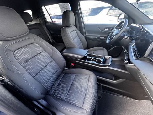 Used 2025 Chevrolet Equinox LT image 11