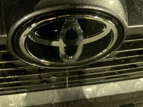 Used 2025 Toyota RAV4 XLE image 35