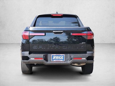 Used 2022 Hyundai Santa Cruz SE AWD/4WD image 6