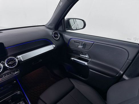 Used 2026 Mercedes-Benz GLB 250 4MATIC image 24