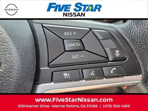 Used 2023 Nissan Kicks SR w/ SR Premium Package FWD image 22