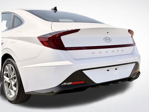 Used 2023 Hyundai Sonata SEL w/ Preferred Accessory Package FWD image 12
