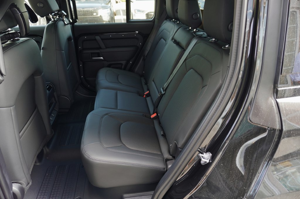 New 2026 Land Rover Defender 110 S AWD/4WD image 28