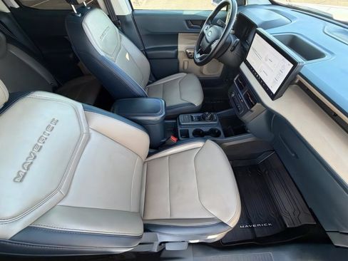 Used 2025 Ford Maverick Lariat w/ 4K Tow Package AWD/4WD image 9