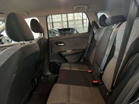 Used 2023 Nissan Rogue SV image 13