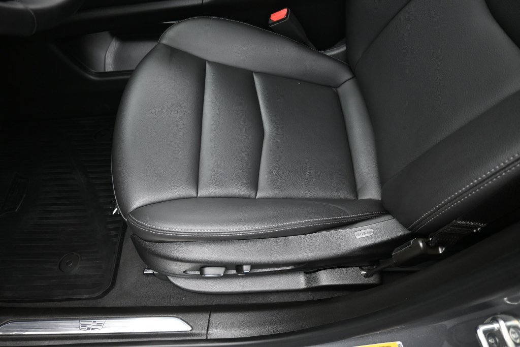 Used 2025 Cadillac XT5 Luxury AWD/4WD image 10