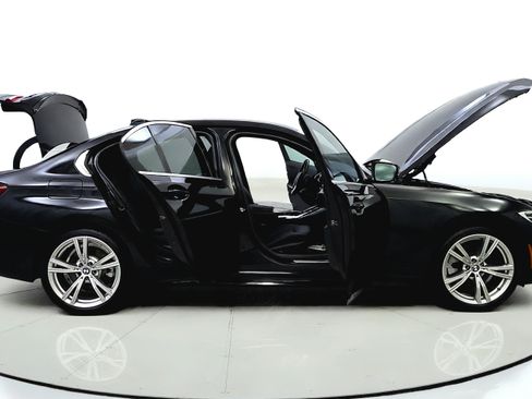 Used 2021 BMW 330i Sedan w/ Premium Package RWD image 15