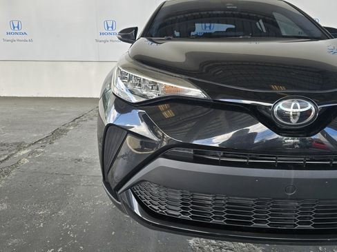 Used 2022 Toyota C-HR XLE image 29