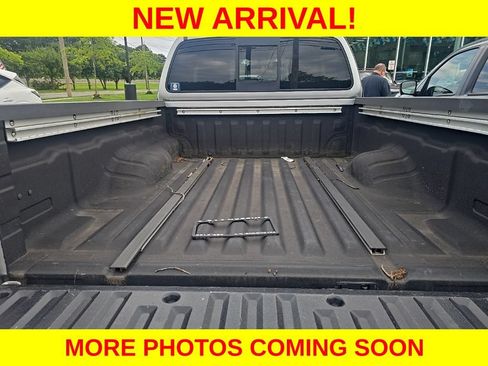 Used 2018 Nissan Frontier SV w/ Value Truck Package AWD/4WD image 11