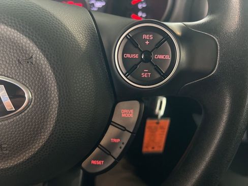 Used 2017 Kia Soul + image 58