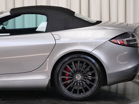Used 2009 Mercedes-Benz SLR image 11