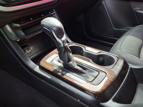 Used 2022 GMC Canyon Elevation image 10