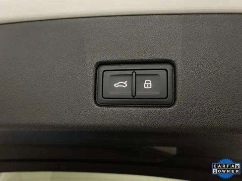 Used 2024 Audi Q4 e-tron Premium Plus image 97