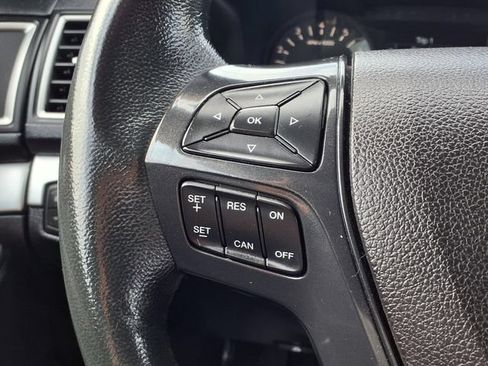 Used 2017 Ford Explorer XLT AWD/4WD image 16