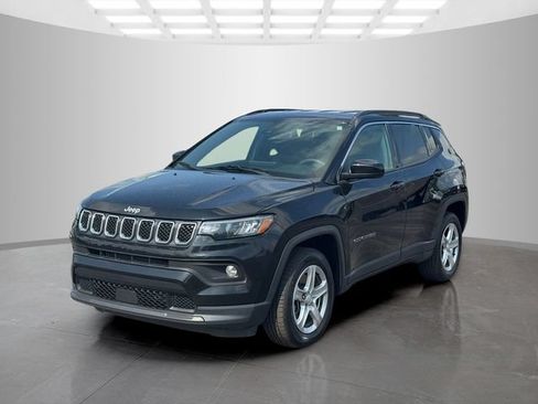 Certified 2024 Jeep Compass Latitude AWD/4WD image 3