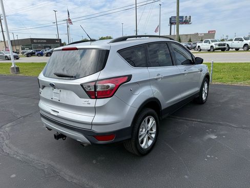 Used 2017 Ford Escape SE w/ Equipment Group 201A AWD/4WD image 6