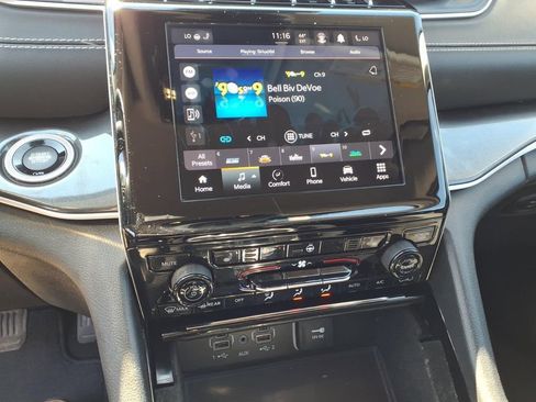 Used 2022 Jeep Grand Cherokee L Laredo w/ Luxury Tech Group I image 25