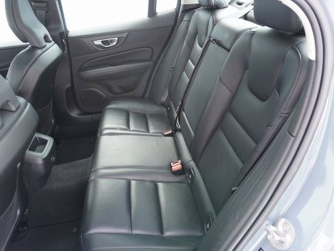 Used 2024 Volvo S60 B5 Plus image 32