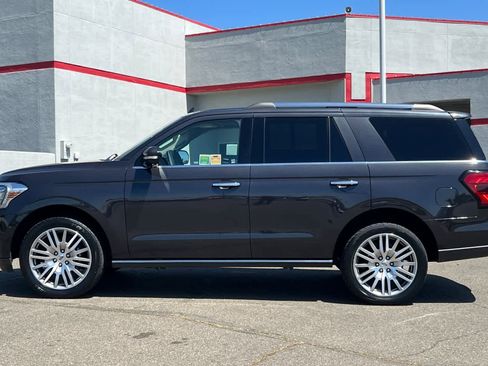 Used 2024 Ford Expedition Limited AWD/4WD image 9