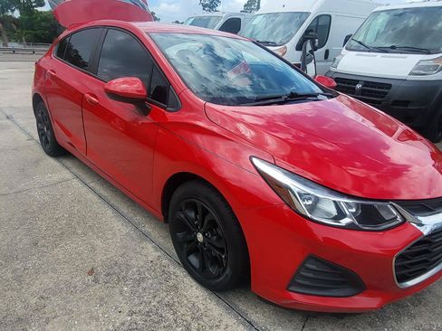Used 2019 Chevrolet Cruze LS w/ LS Convenience Package FWD image 33