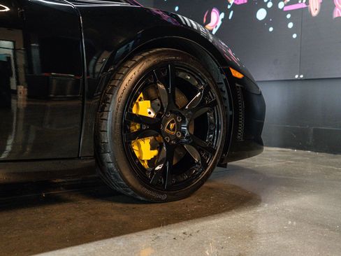 Used 2011 Lamborghini Gallardo LP 560-4 AWD/4WD image 18