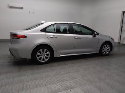 Used 2022 Toyota Corolla LE image 10
