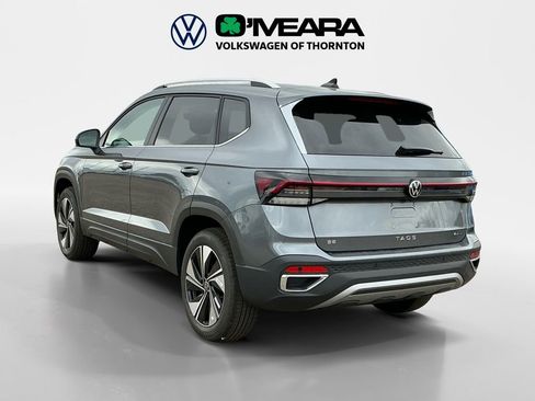 New 2025 Volkswagen Taos SE image 3