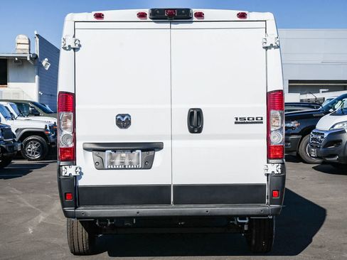 New 2026 RAM ProMaster 1500 w/ Quick Order Package 22G SLT image 5