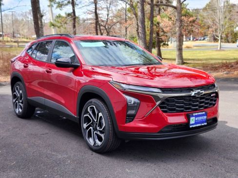 New 2026 Chevrolet Trax RS w/ Sunroof Package image 7