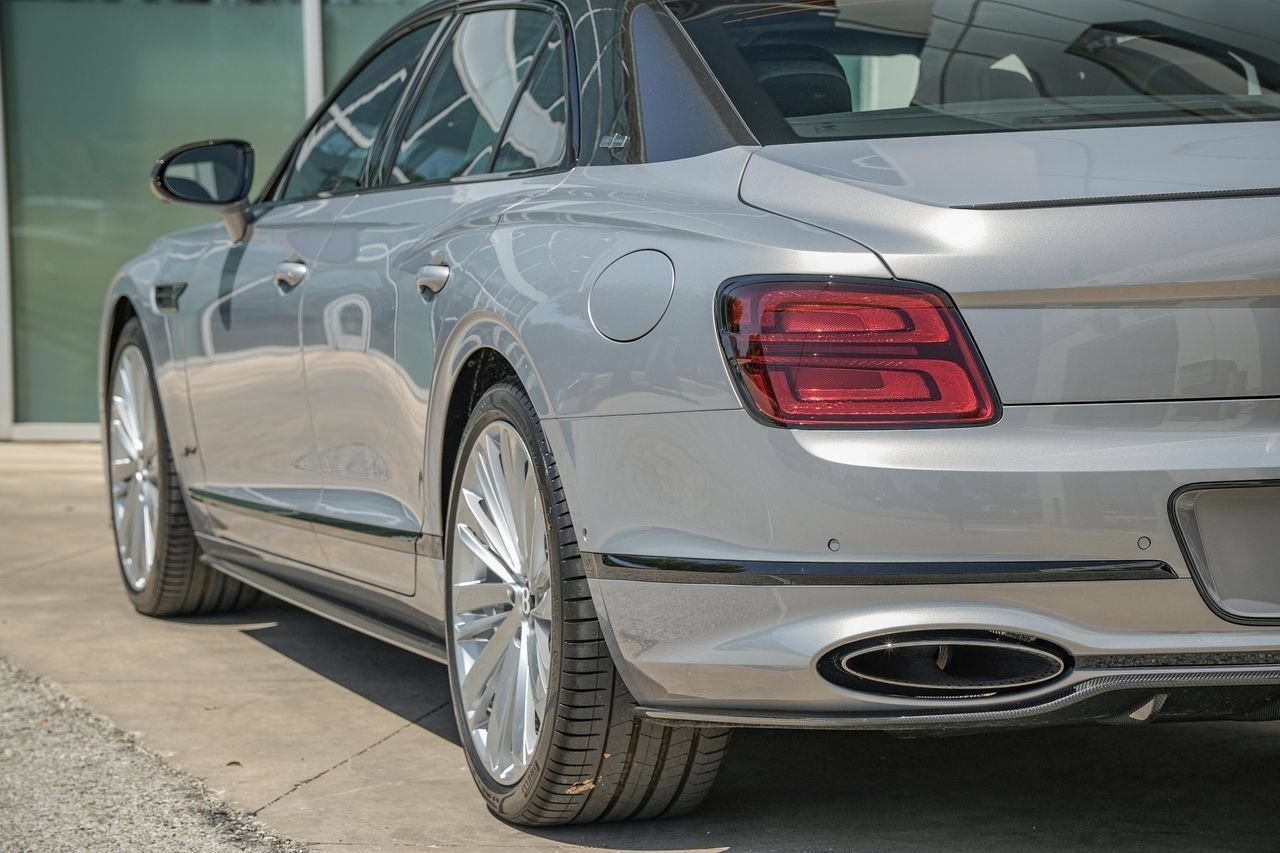 Certified 2025 Bentley Flying Spur Plug-In Hybrid AWD/4WD image 15