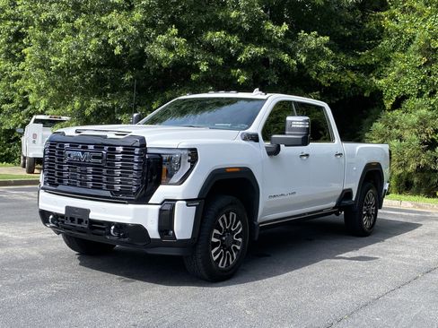 Used 2026 GMC Sierra 2500 Denali Ultimate AWD/4WD image 5
