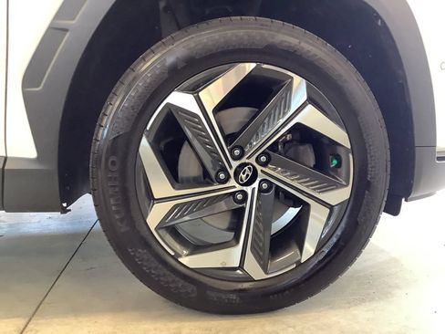 Certified 2023 Hyundai Tucson Limited AWD/4WD image 24