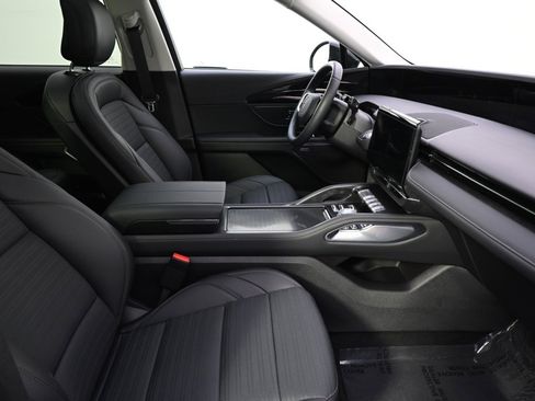 New 2026 Lincoln Nautilus Reserve image 16