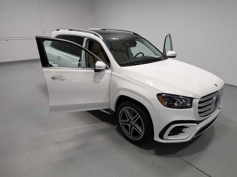 Certified 2026 Mercedes-Benz GLS 450 4MATIC image 8
