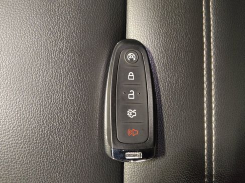 Used 2019 Ford Escape SEL FWD image 32