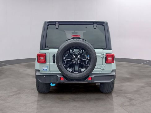 Used 2023 Jeep Wrangler Unlimited Sahara w/ Cold Weather Group AWD/4WD image 5