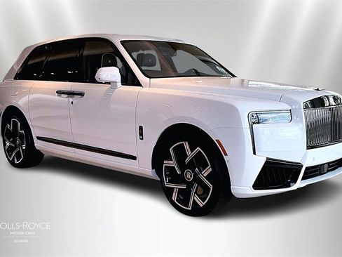 New 2026 Rolls-Royce Cullinan Black Badge image 2