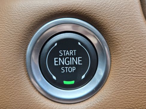 Used 2024 GMC Canyon AT4 w/ AT4 Premium Package image 16