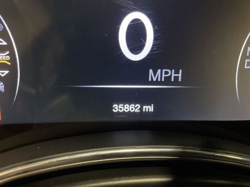 Used 2022 Jeep Grand Cherokee Limited image 18