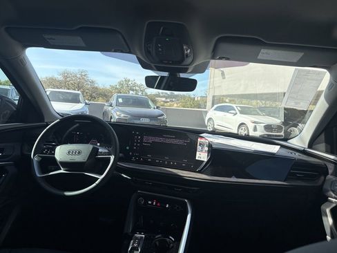New 2025 Audi Q5 Premium image 18