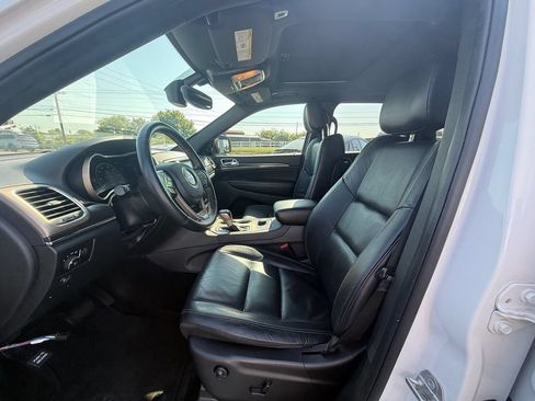 Used 2017 Jeep Grand Cherokee Limited AWD/4WD image 12